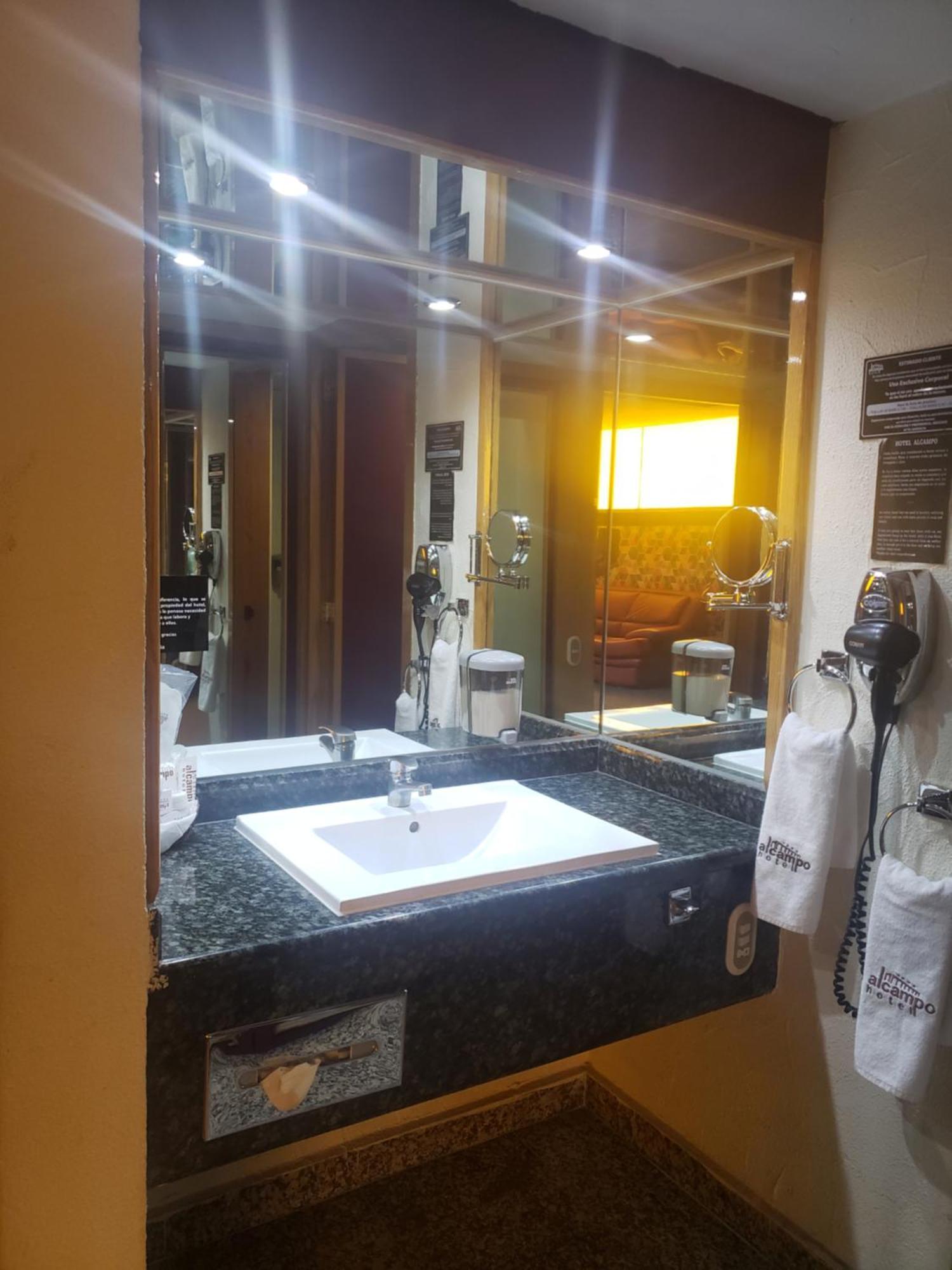 Hotel Alcampo Miranda Room photo